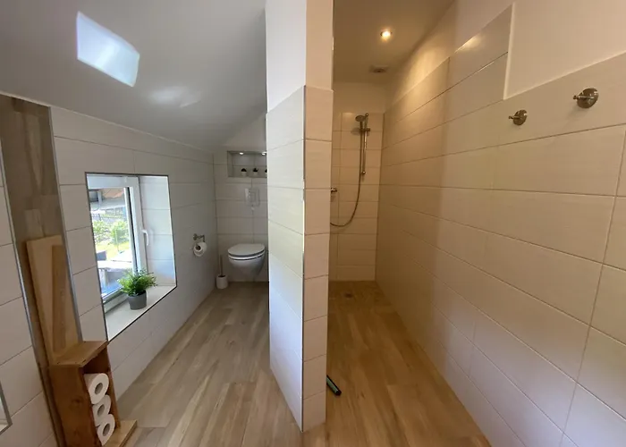 Gehlberg - 2 Separate Wohneinheiten Vakantiehuis Suhl